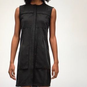 Nau dress sleeveless with pockets